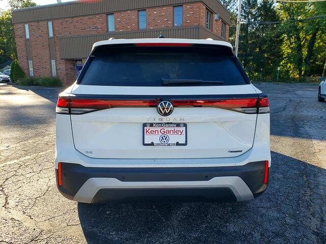 2025 Volkswagen Tiguan SE photo 4