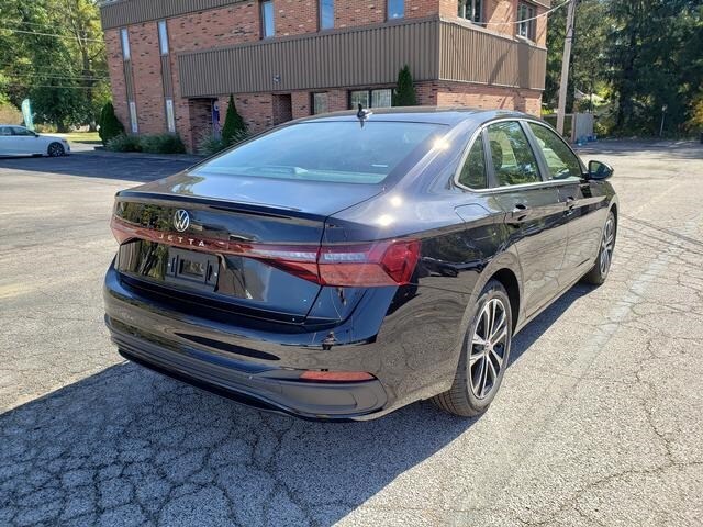 2026 Volkswagen Jetta 1.5T Sport photo 4