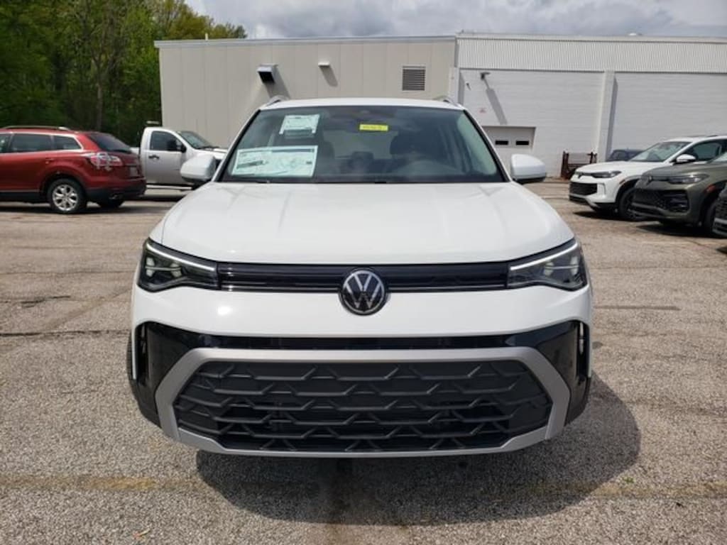 New 2026 Volkswagen Taos 1.5T SE SUV