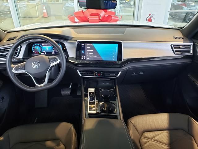 2025 Volkswagen Atlas Cross Sport SE w/Tech - Photo 8