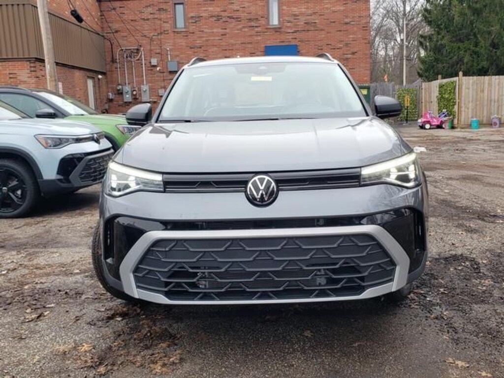 New 2026 Volkswagen Taos 1.5T S SUV