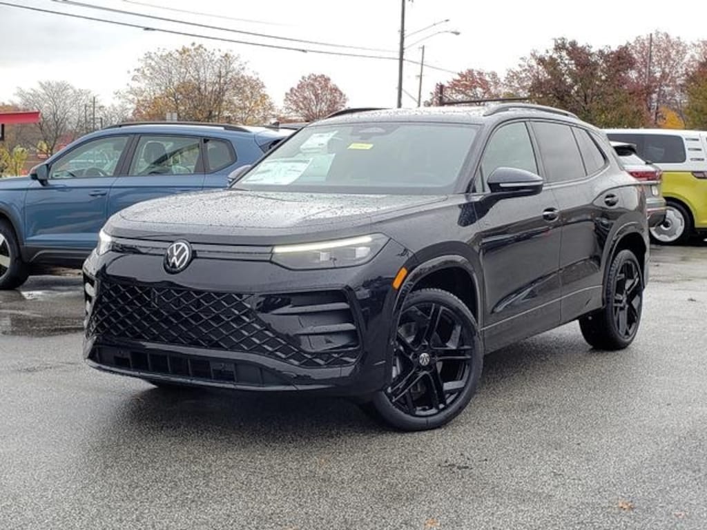 New 2026 Volkswagen Tiguan 2.0T SE R-Line Black SUV