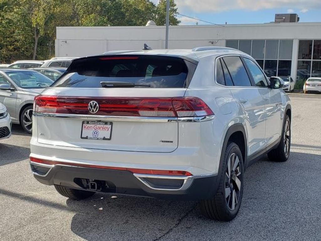 New 2026 Volkswagen Atlas Cross Sport 2.0T SEL SUV