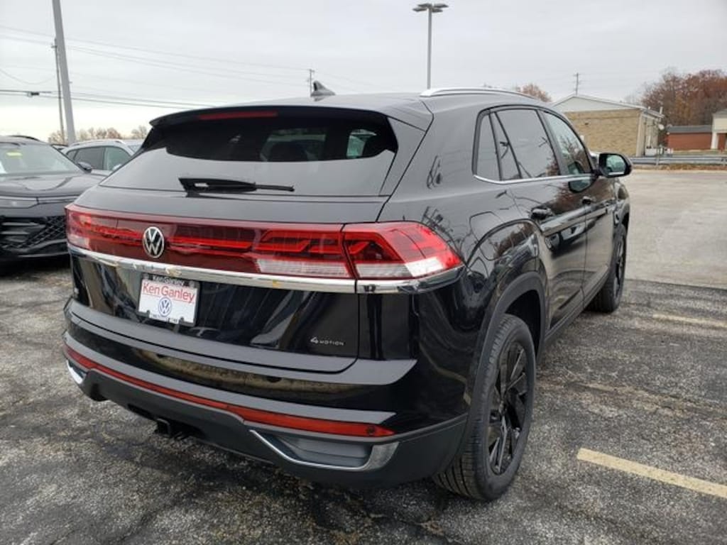 New 2026 Volkswagen Atlas Cross Sport 2.0T SE w/Technology SUV
