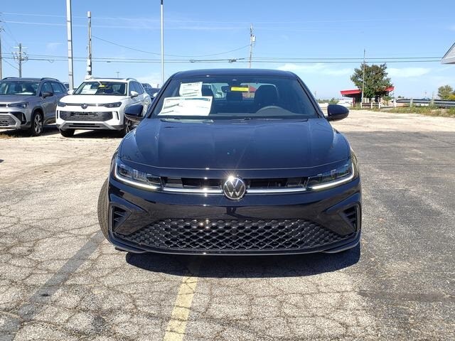 2026 Volkswagen Jetta 1.5T Sport photo 2