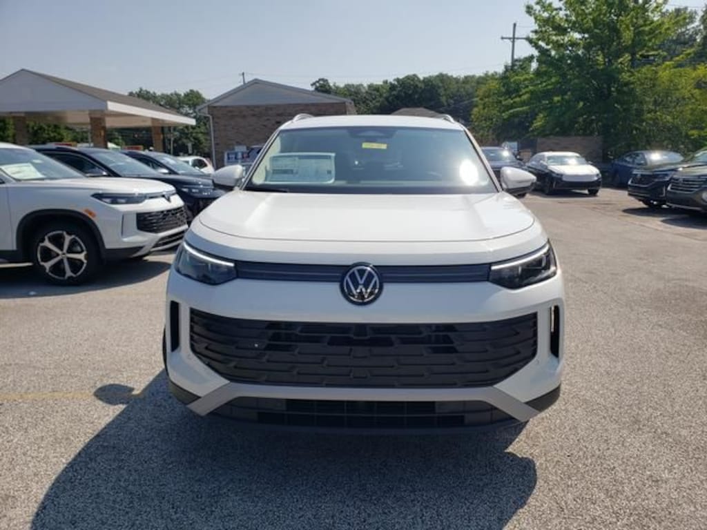 New 2026 Volkswagen Tiguan SE SUV
