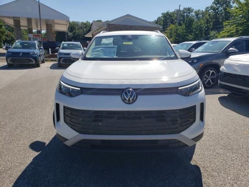 New 2026 Volkswagen Tiguan SE SUV