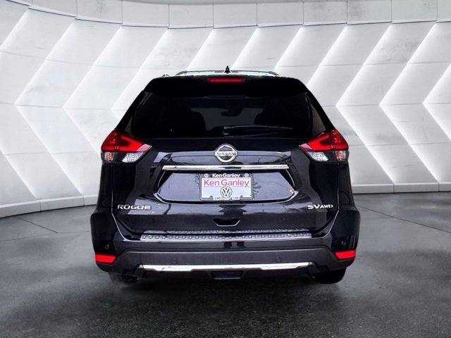 2020 Nissan Rogue SV photo 3