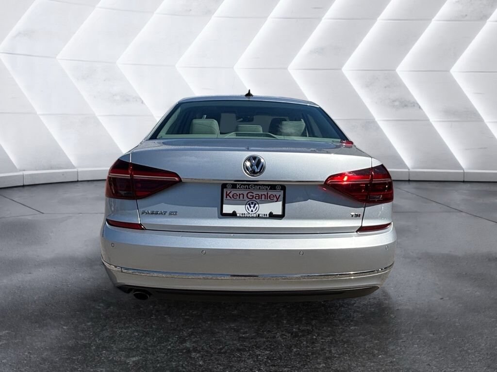 Used 2018 Volkswagen Passat 2.0T SE Sedan