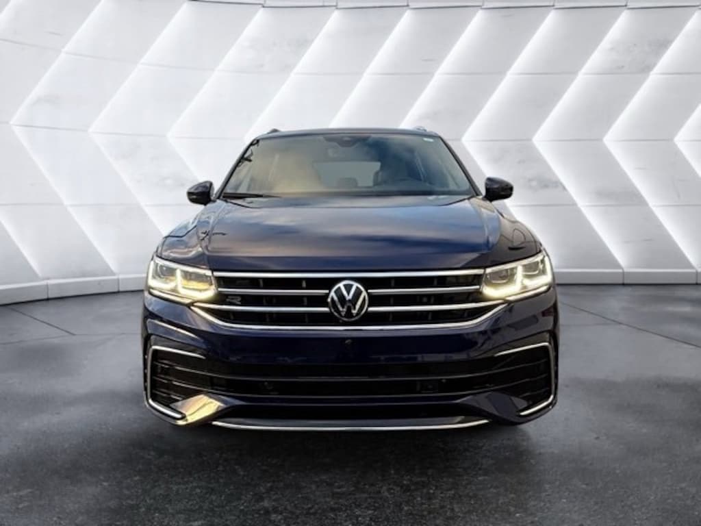 Certified 2024 Volkswagen Tiguan 2.0T SEL R-Line SUV