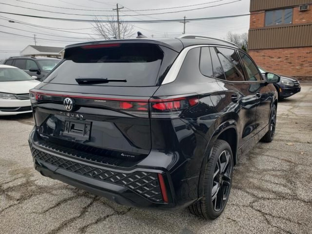 New 2026 Volkswagen Tiguan 2.0T SEL R-Line Turbo SUV