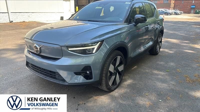 Used 2023 Volvo XC40 Ultimate with VIN YV4ED3UM1P2077710 for sale in Willoughby Hills, OH