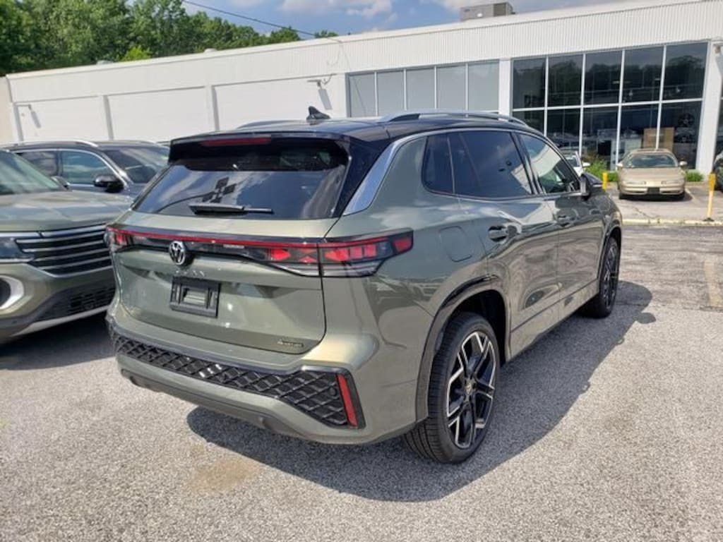 New 2026 Volkswagen Tiguan 2.0T SEL R-Line Turbo SUV
