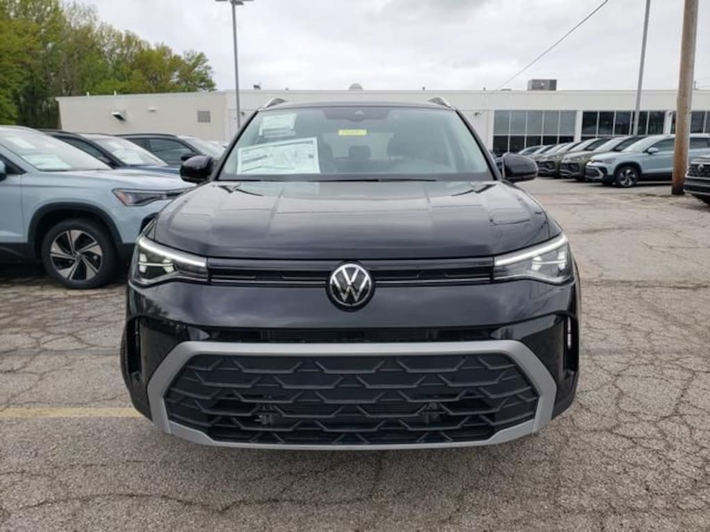 New 2026 Volkswagen Taos 1.5T SE SUV
