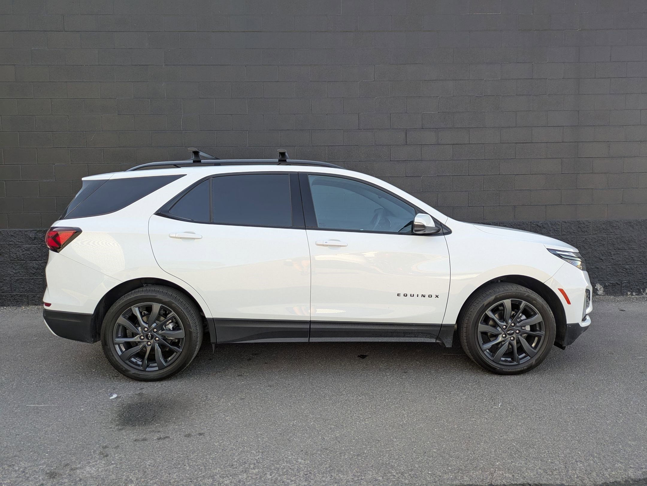 2022 Chevrolet Equinox RS photo 2