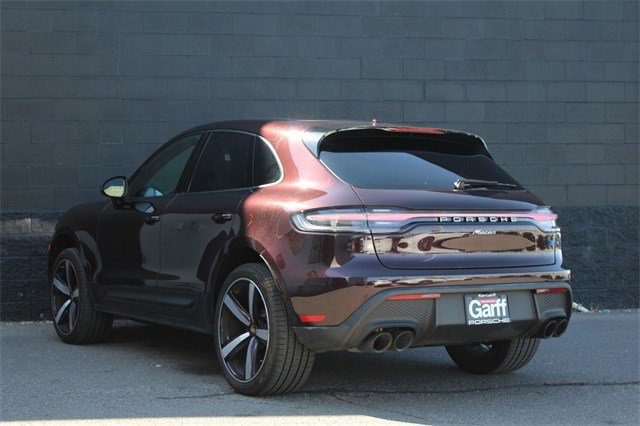 2024 Porsche Macan T photo 3