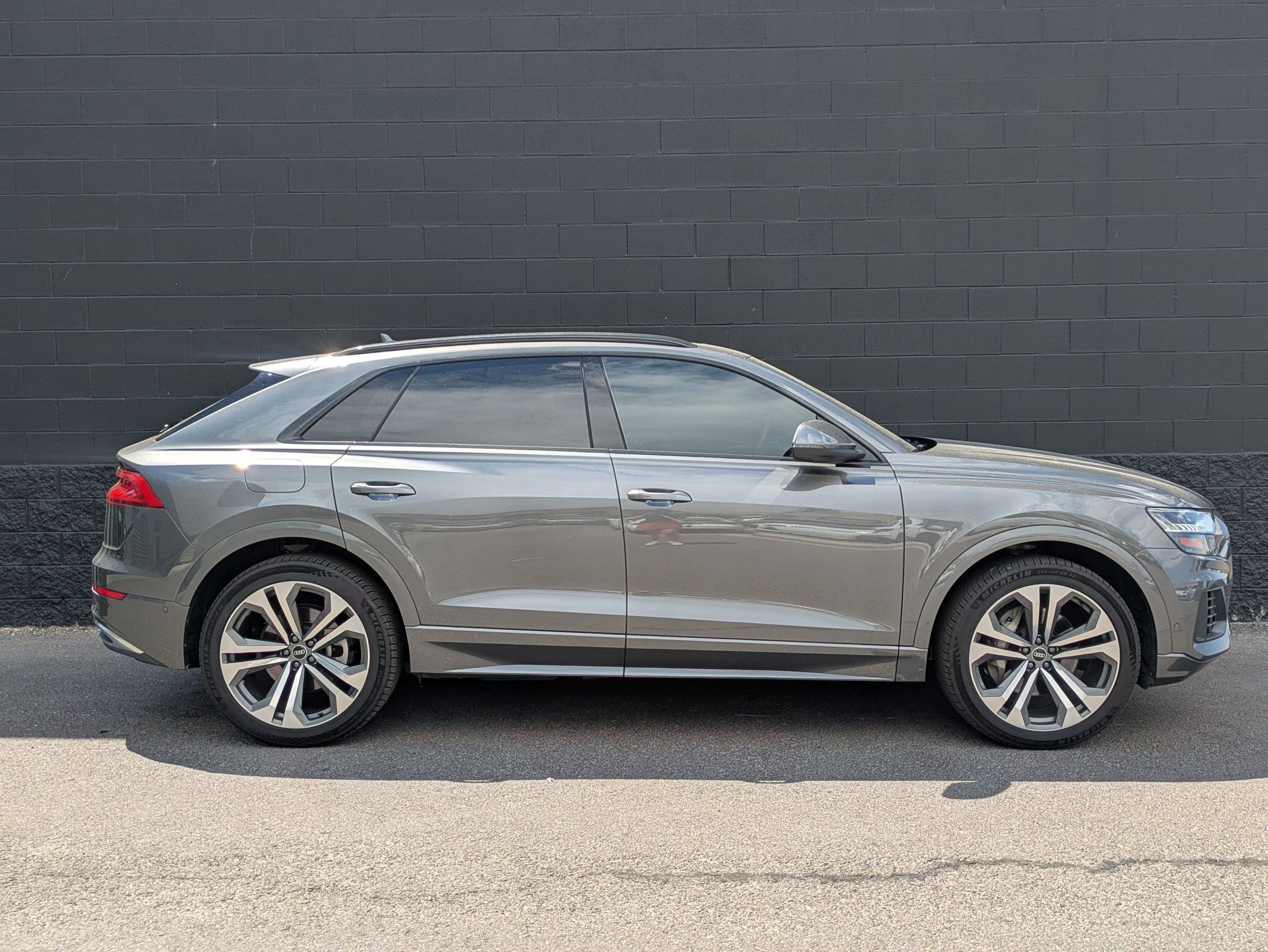 2021 Audi Q8 Prestige photo 3