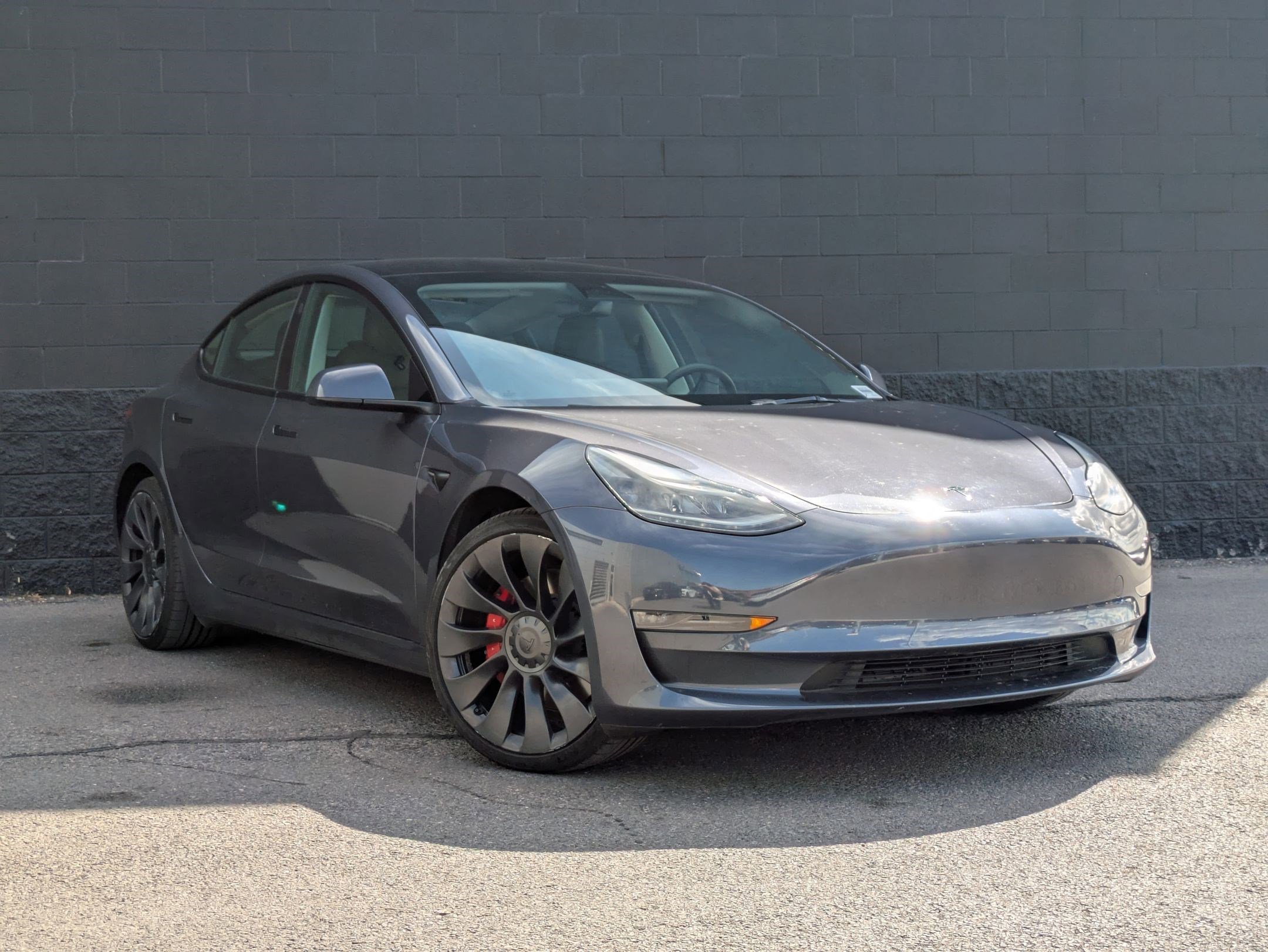 2023 Tesla Model 3 Performance photo 3