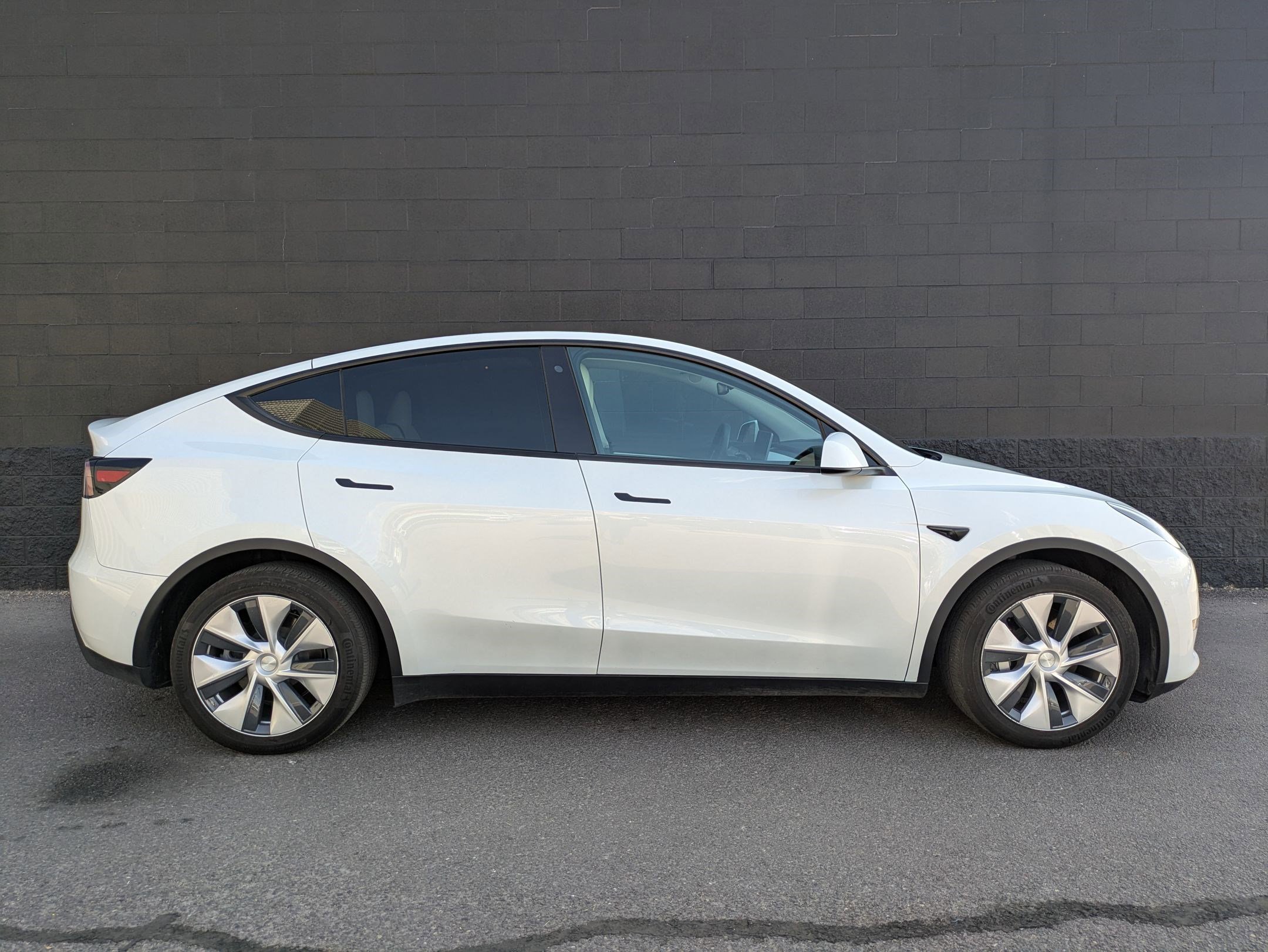 2020 Tesla Model Y Long Range photo 4