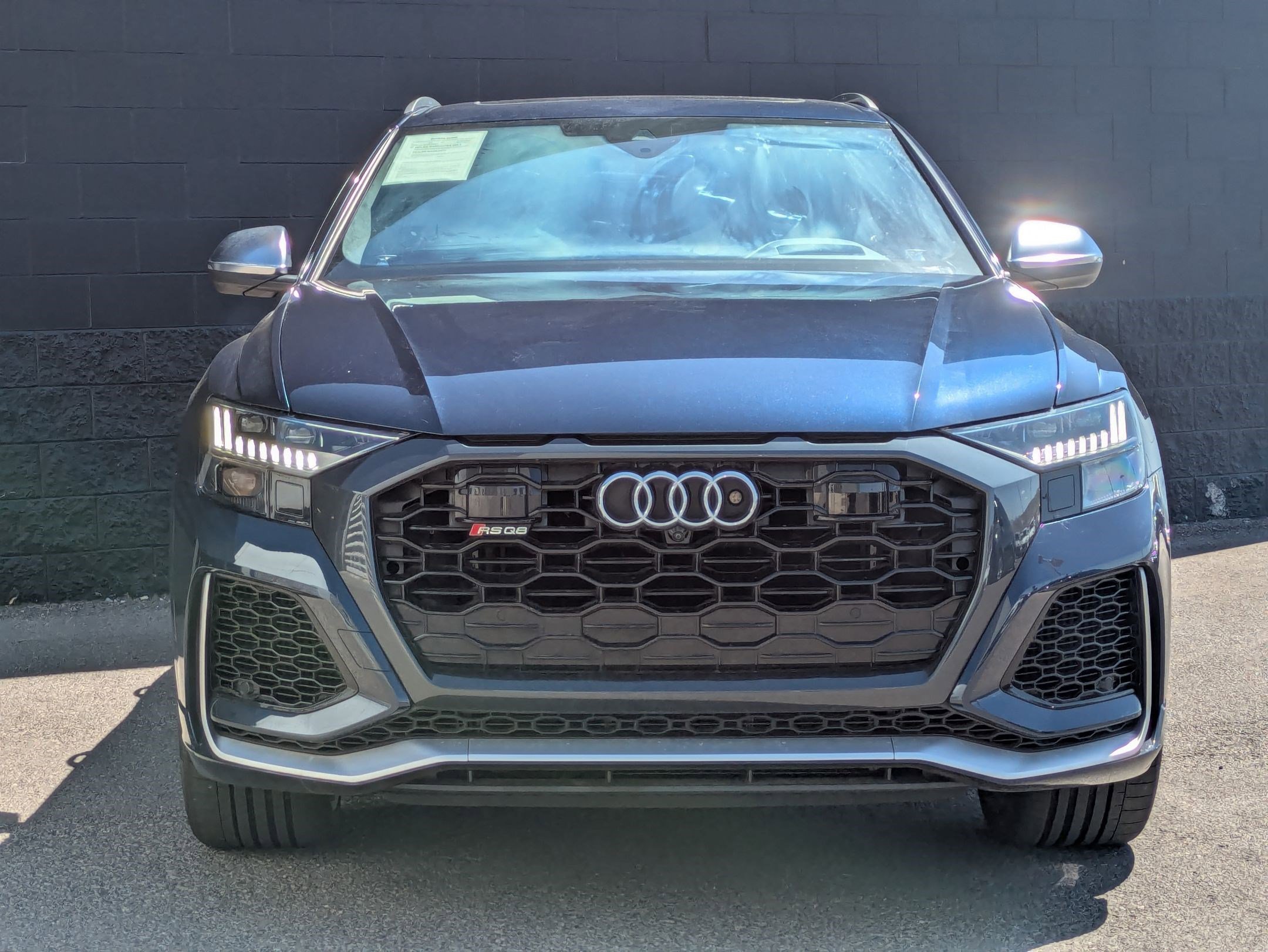 2023 Audi RS Q8 photo 2