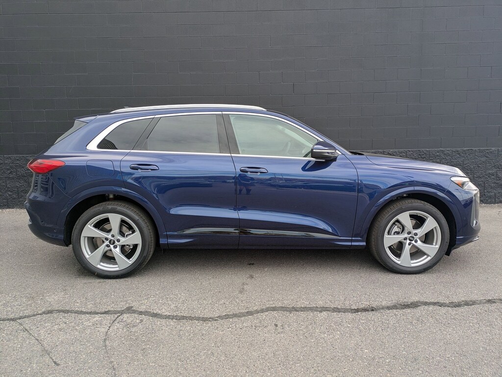 New 2025 Audi All-new Q5 2.0T Prestige SUV
