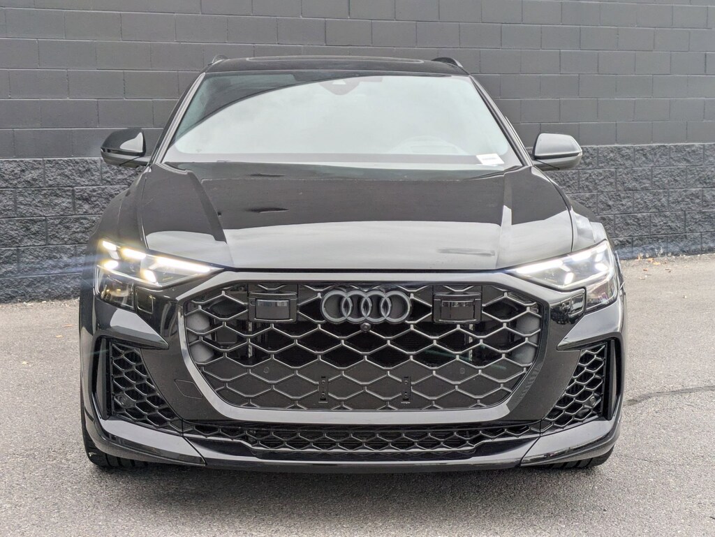 New 2026 Audi RS Q8 4.0T performance SUV