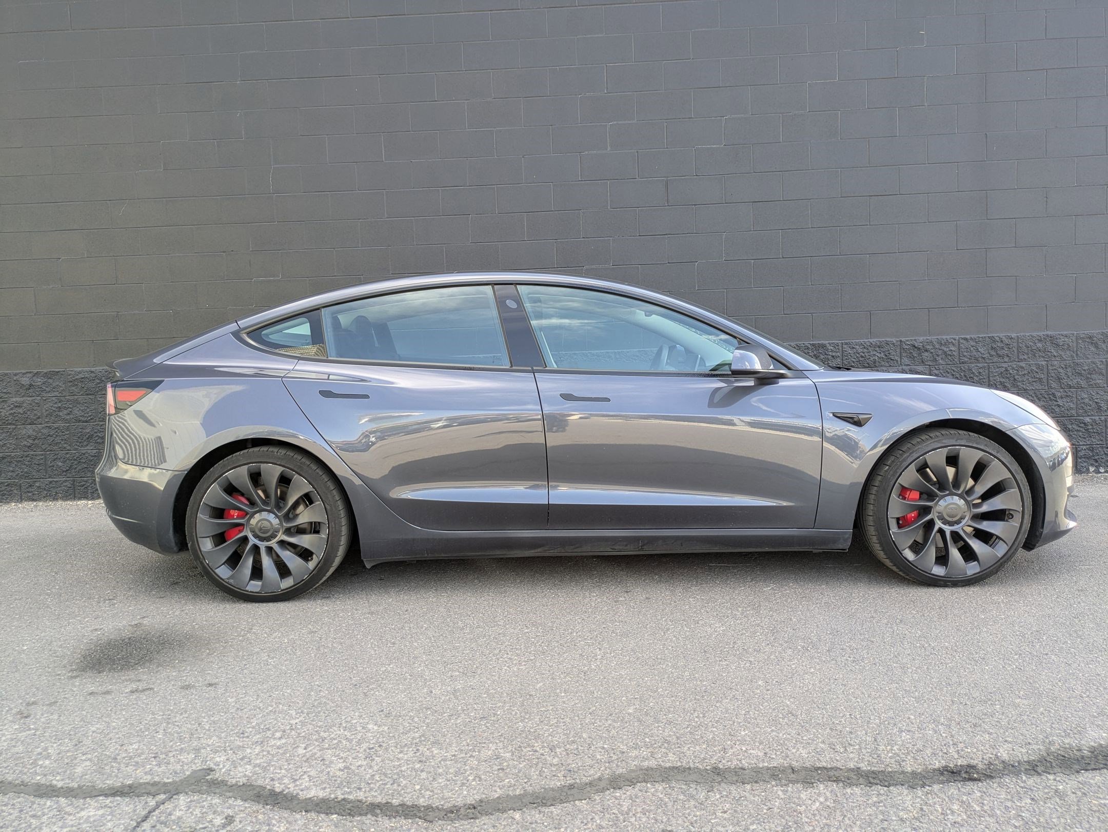 2023 Tesla Model 3 Performance photo 4
