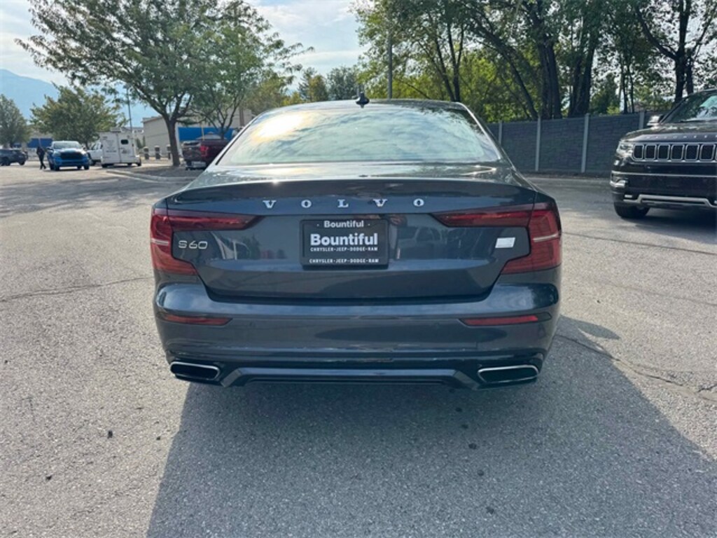 Used 2022 Volvo S60 Recharge Plug-In Hybrid T8 R-Design Expression Sedan