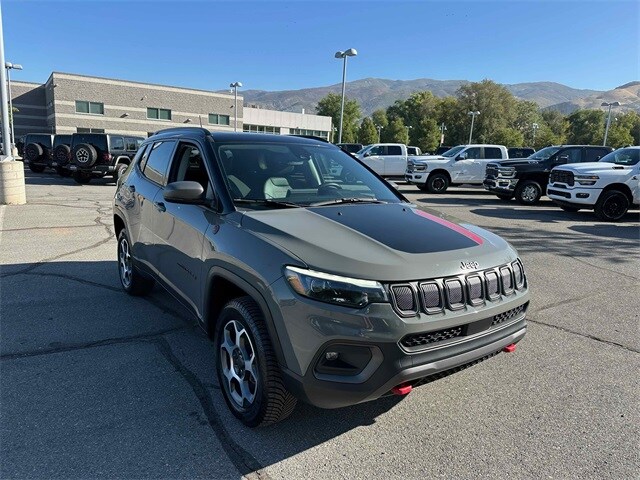 2022 Jeep Compass Trailhawk photo 3