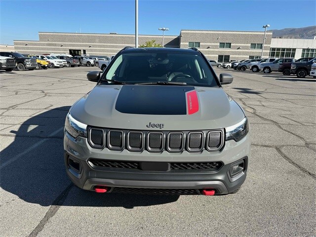 2022 Jeep Compass Trailhawk photo 2