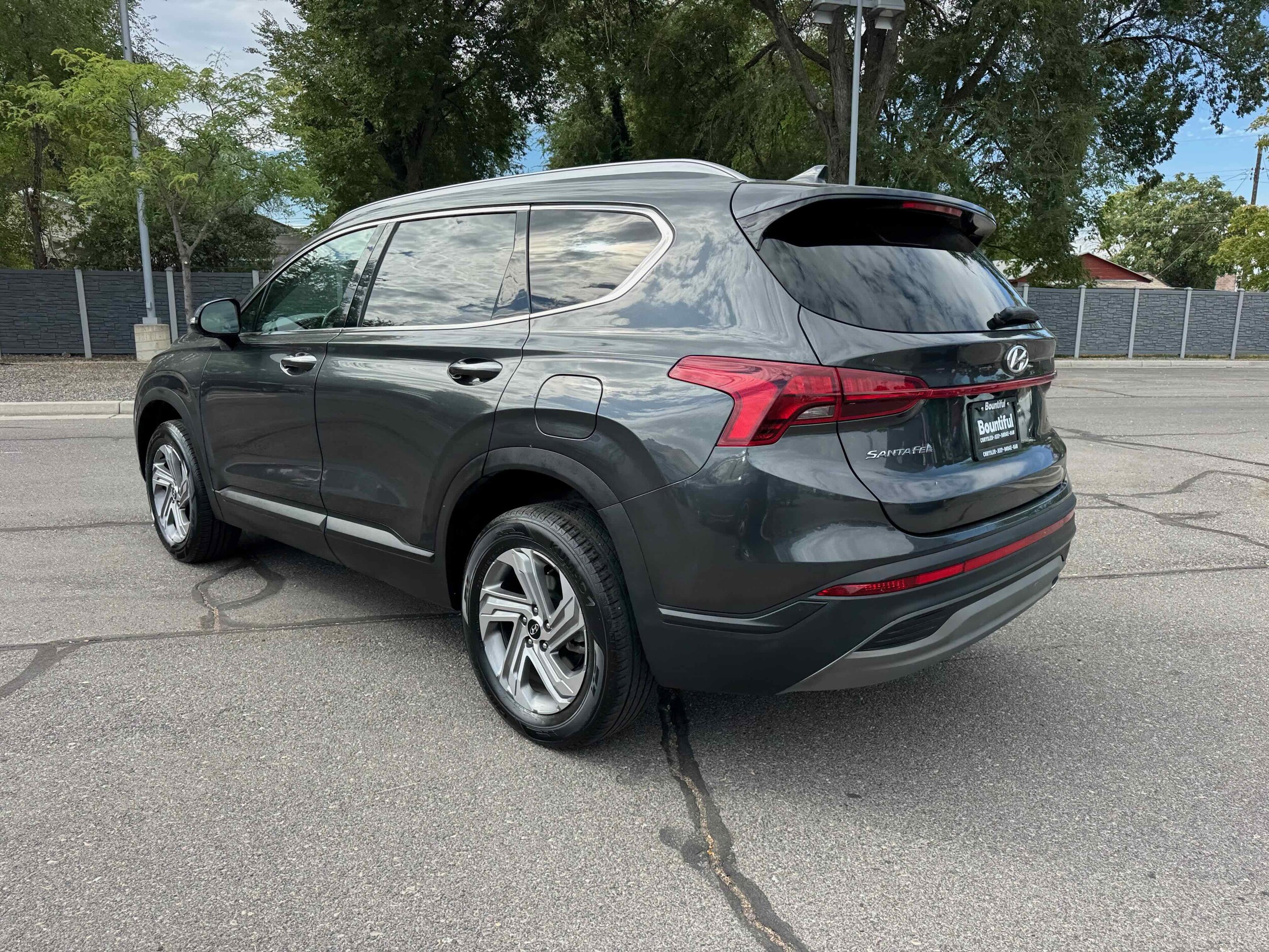 2023 Hyundai Santa Fe SEL photo 2