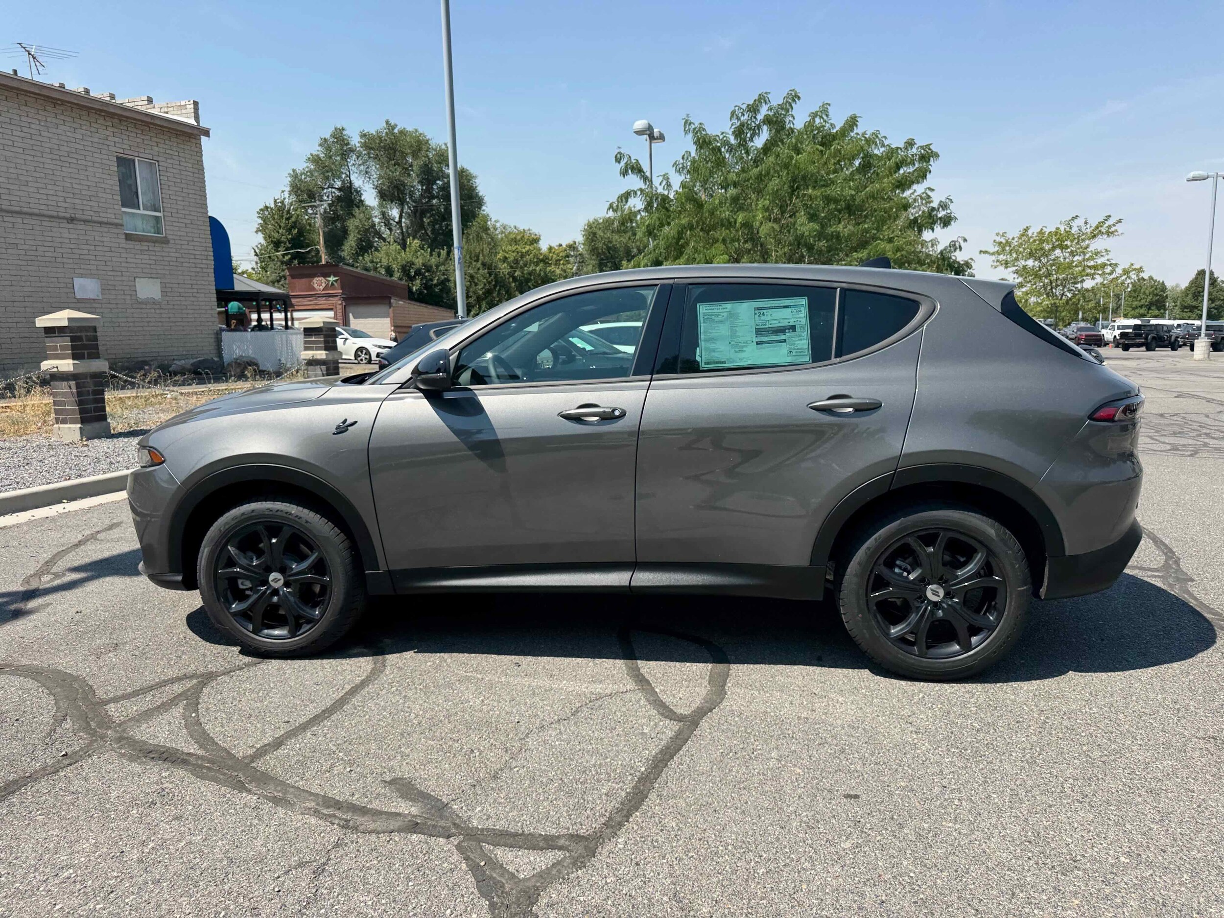 2025 Dodge Hornet GT photo 2