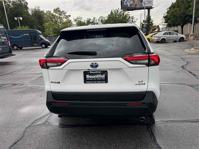 2023 Toyota RAV4 Hybrid LE photo 4