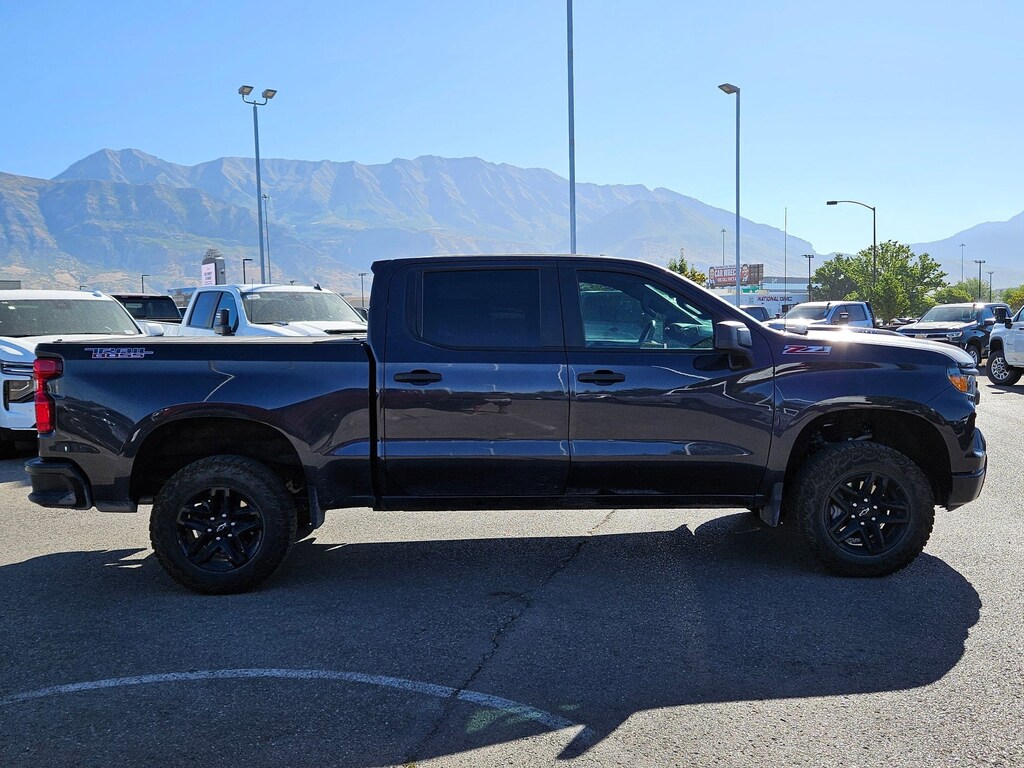 Used 2024 Chevrolet Silverado 1500 Custom Trail Boss 4WD Crew Cab 147 Custom Trail Boss