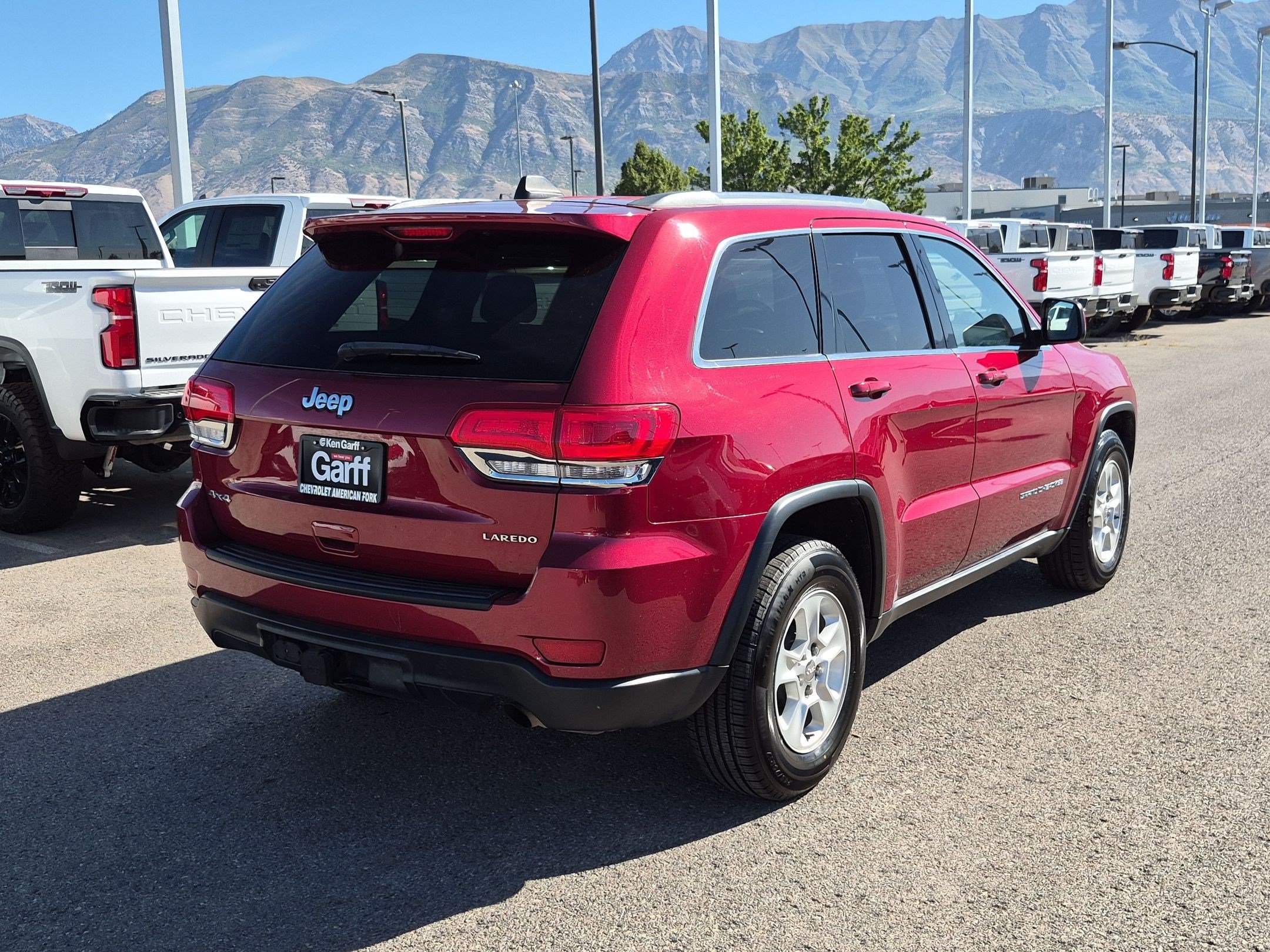 Used 2015 Jeep Grand Cherokee Laredo 4WD Laredo