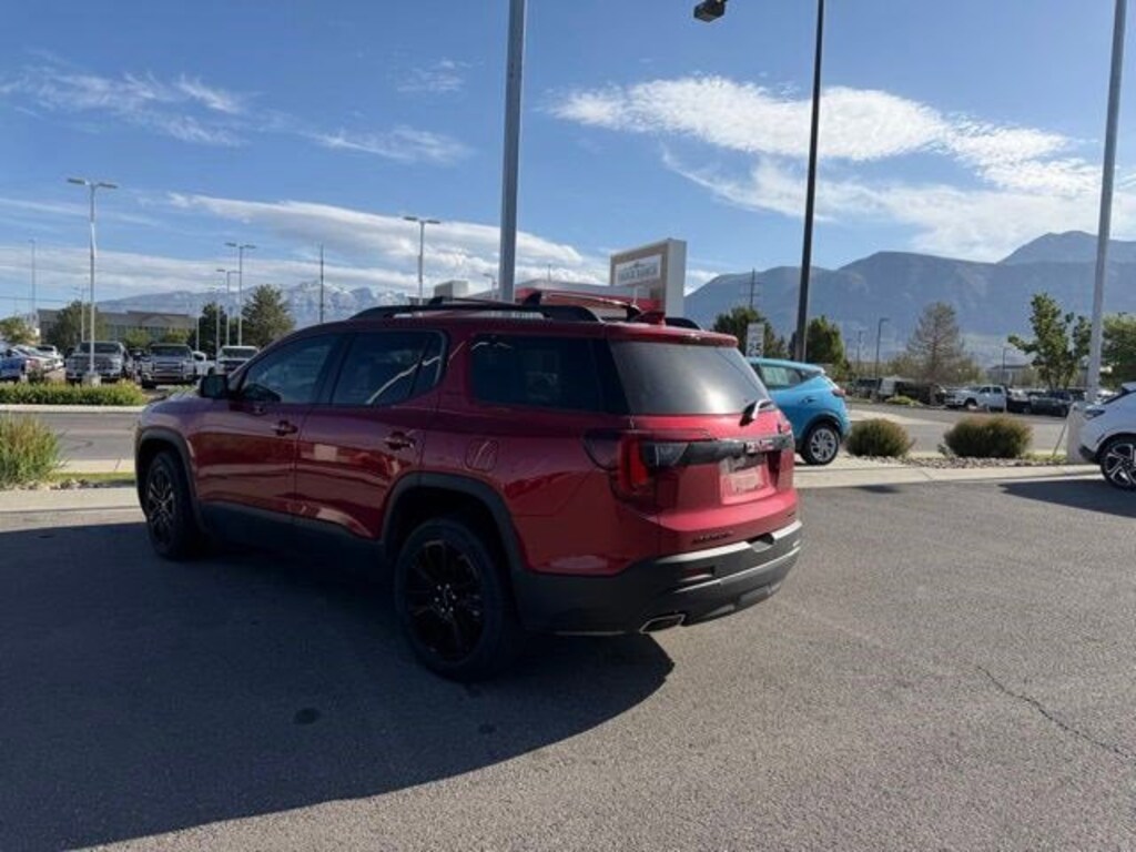 Used 2023 GMC Acadia SLT AWD SLT