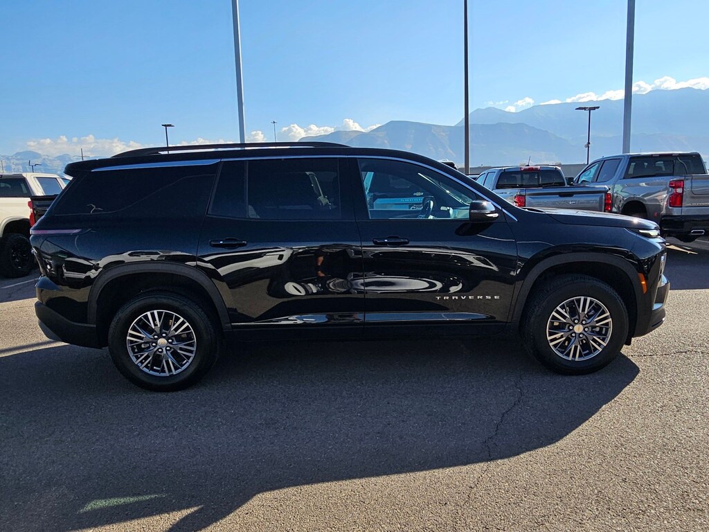Used 2026 Chevrolet Traverse AWD LT AWD LT w/2LT