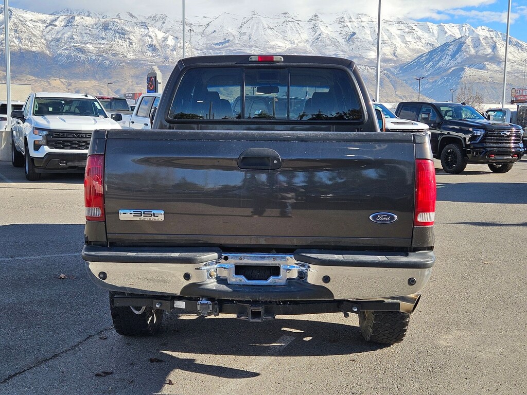 Used 2006 Ford Super Duty F-350 SRW Lariat