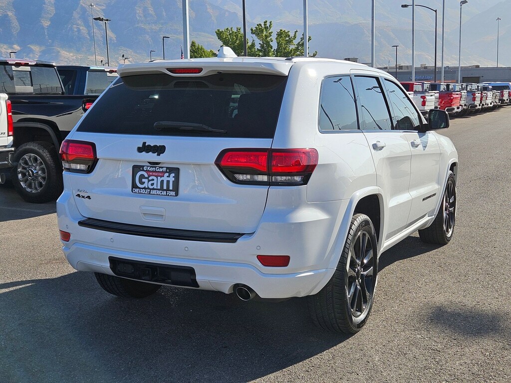 Used 2017 Jeep Grand Cherokee Altitude Altitude 4x4 *Ltd Avail*