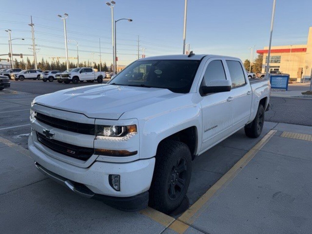 Used 2018 Chevrolet Silverado 1500 LT 4WD Crew Cab 143.5 LT w/2LT