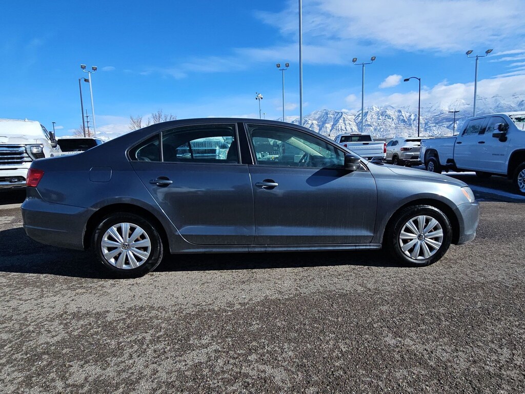 Used 2013 Volkswagen Jetta Sedan 2.0L S
