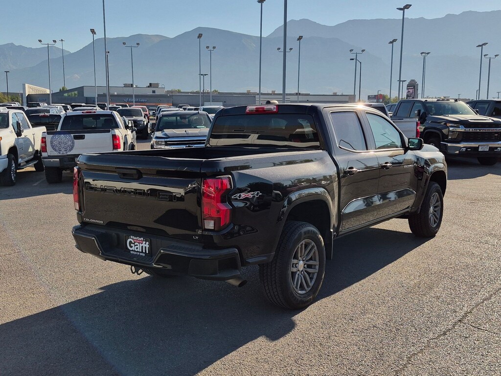 Used 2023 Chevrolet Colorado 4WD LT 4WD Crew Cab LT