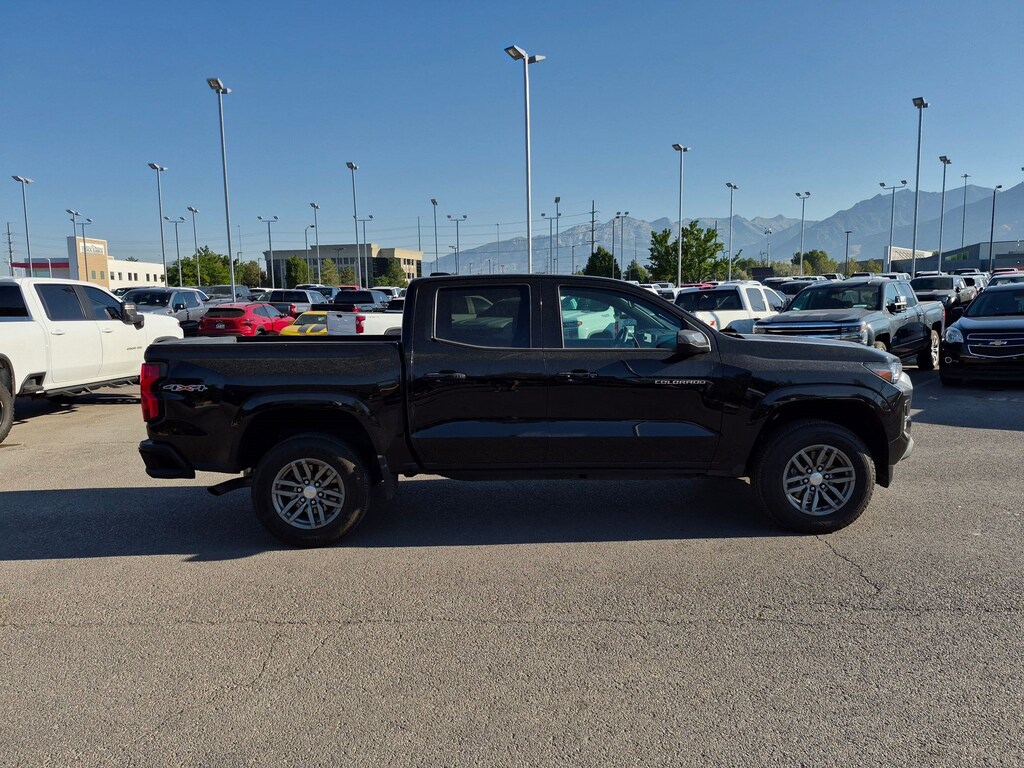 Used 2023 Chevrolet Colorado 4WD LT 4WD Crew Cab LT