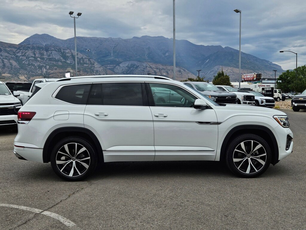 Used 2024 Volkswagen Atlas 2.0T SEL Premium R-Line 2.0T SEL Premium R-Line 4MOTION