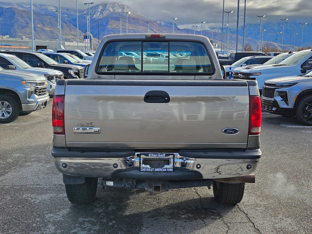 Used 2005 Ford Super Duty F-350 SRW Lariat