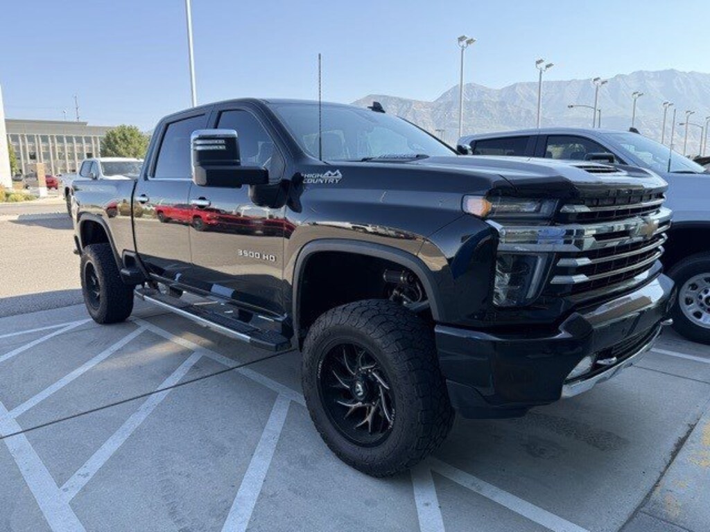 Used 2023 Chevrolet Silverado 3500HD High Country 4WD Crew Cab 159 High Country