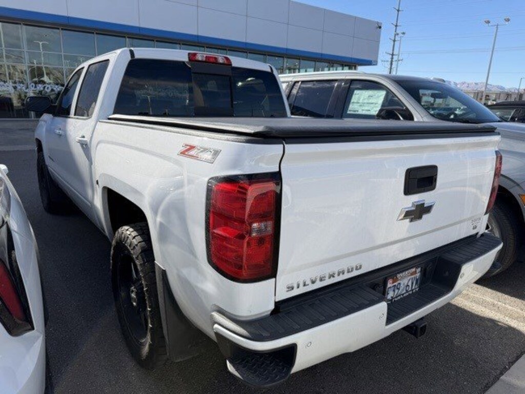 Used 2017 Chevrolet Silverado 1500 LT 4WD Crew Cab 143.5 LT w/2LT
