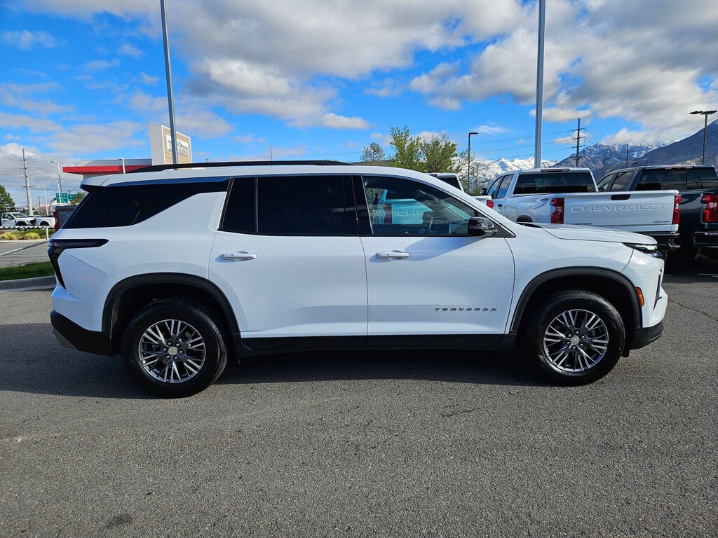 Used 2025 Chevrolet Traverse AWD LT AWD LT w/2LT