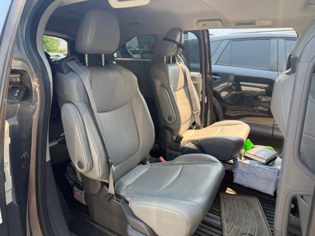 Used 2021 Toyota Sienna XLE XLE AWD 7-Passenger