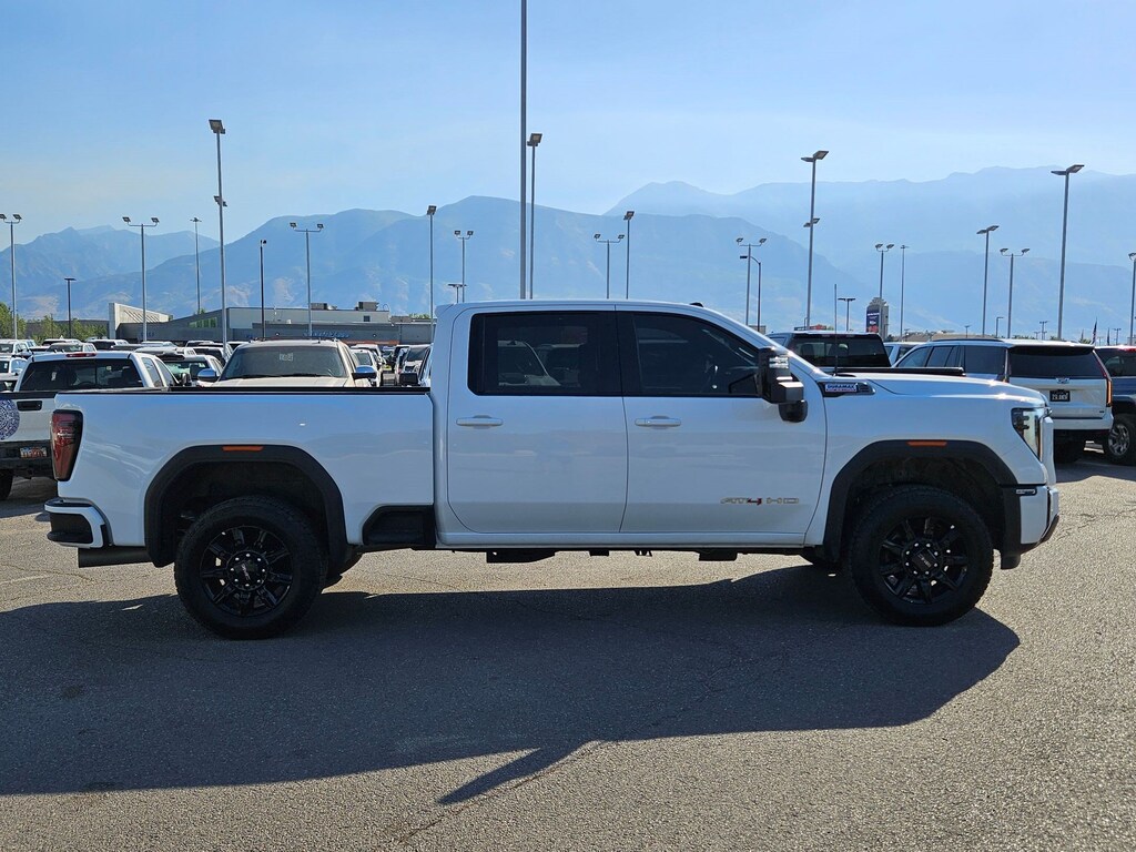 Used 2026 GMC Sierra 2500HD AT4 4WD Crew Cab 159 AT4